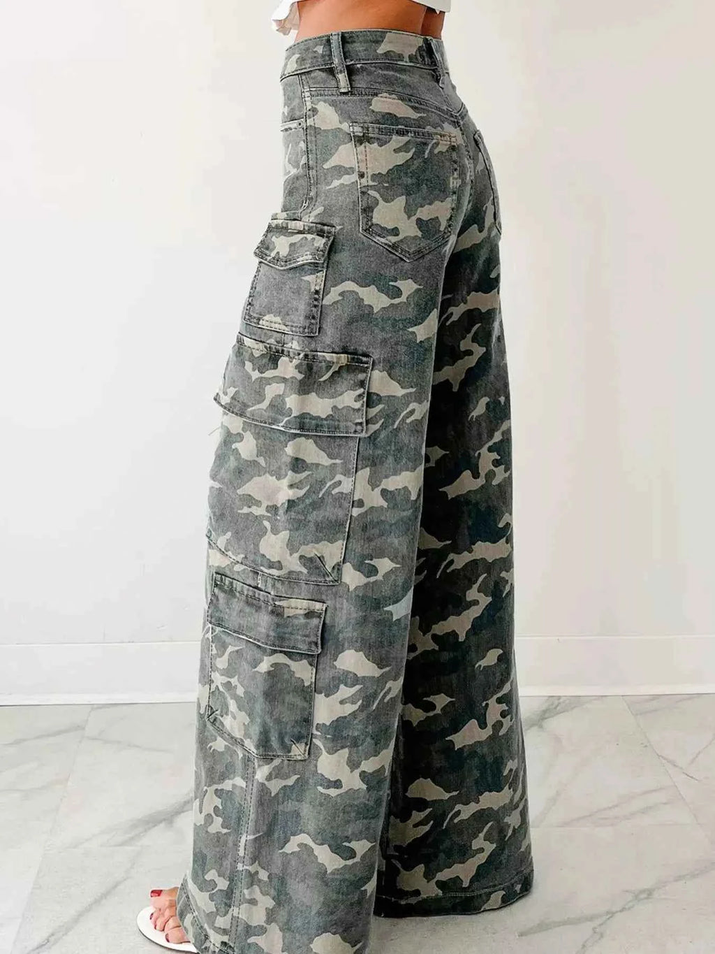 Camo Print Wide Leg Cargo Jeans